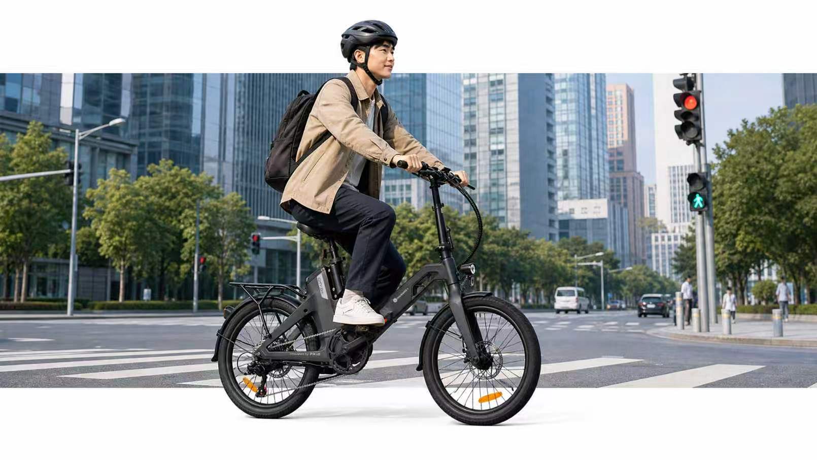 Light-P4で街中を移動する利用シーン